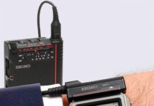 Часы с телевизором из 1982 года