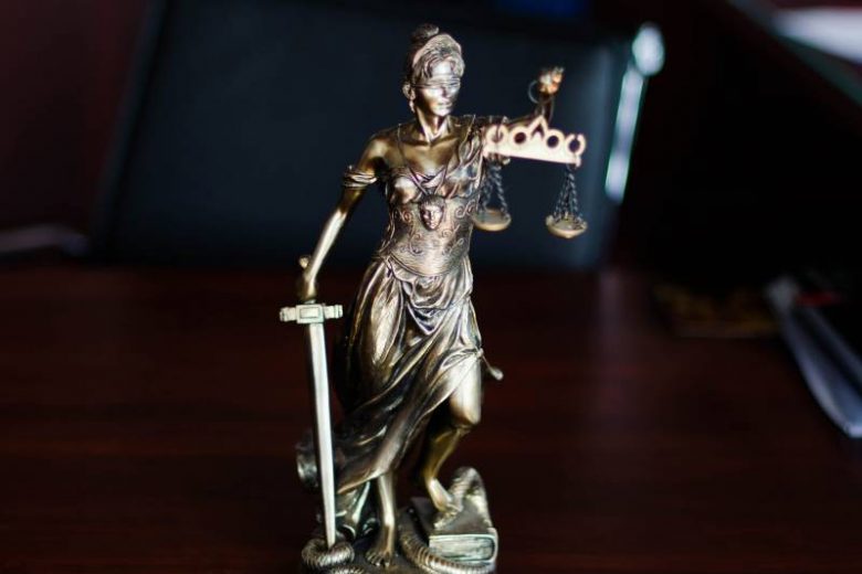 <br />
Давление на «неправильных» судей: как Елену Кондрат вынуждают принимать нужные решения                