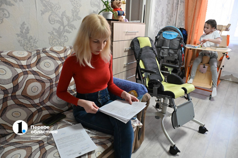 Девочке из Челябинска, ставшей инвалидом после укуса клеща, нужен пандус