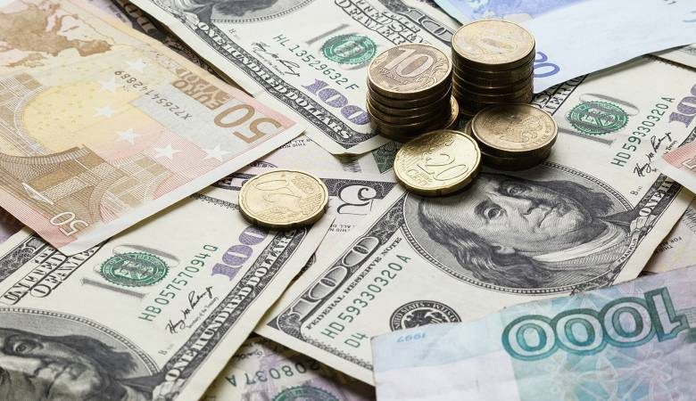 <br />
Эксперты составили прогнозы на соотношение доллара к рублю на 2022 год                