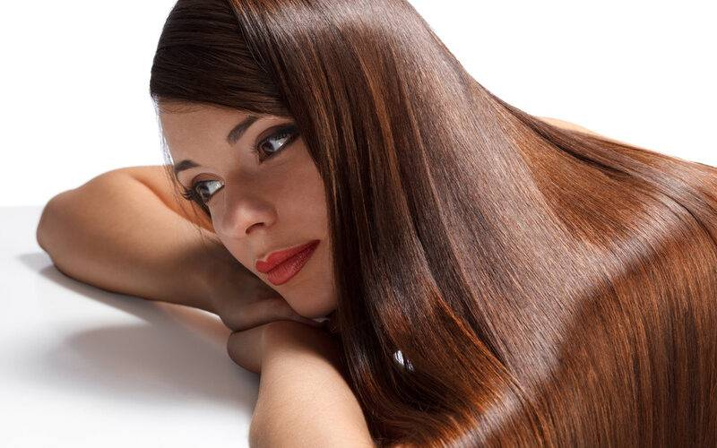 <br />
Красота локонов: почему волосы быстро жирнеют уже на второй день после мытья и что с этим делать                