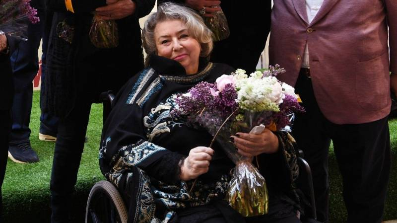 <br />
Нелегкая судьба Татьяны Тарасовой: почему наставница чемпионов оказалась в инвалидной коляске                