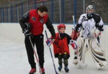 В московском Строгине отремонтировали два катка для подающих надежды хоккеистов