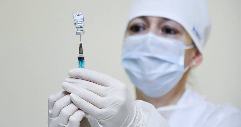 <br />
В Санкт-Петербурге вакцинированные от COVID-19 пенсионеры могут рассчитывать на выплату в 2 000 рублей                