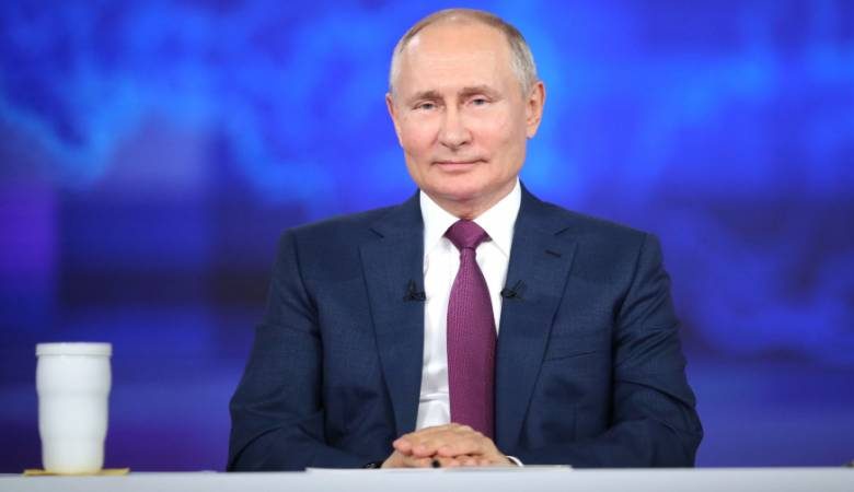 <br />
Владимир Путин заявил о повышении пенсий в 2022 году                