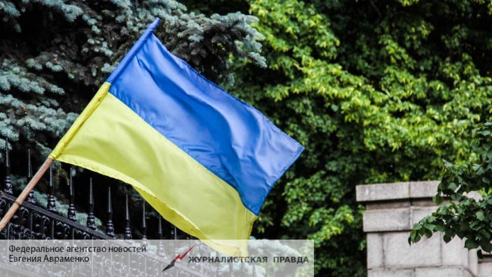«Выстрел себе в ногу»: Чем обернется для украинцев конфликт с Москвой