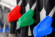 Власти Казахстана установили предельные цены на автомобильное топливо