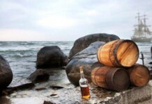 Что делали моряки в древности, когда у них заканчивались запасы пресной воды посреди солёного океана