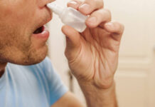 Доктор Мясников призвал воспринимать капли в нос как наркотики