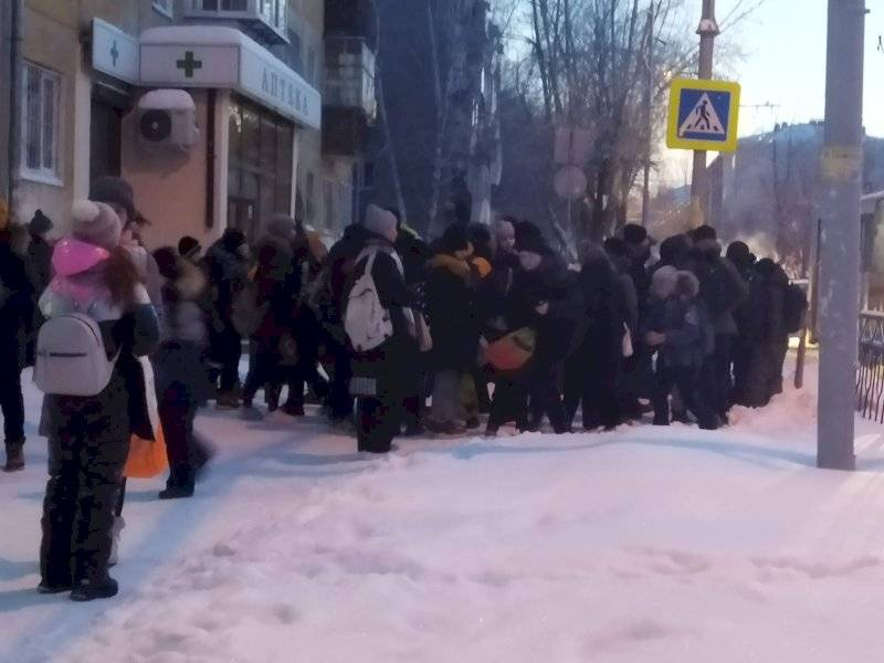 <br />
Эвакуация большинства школ: что произошло в Екатеринбурге                
