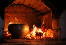 Как на Руси в праздник Бабьи каши 8 января чествовали повитух