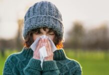 Как открыть больничный и проконсультироваться с врачом, если заболел на даче в Подмосковье