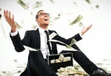 Кто в РФ получает самую большую зарплату в месяц