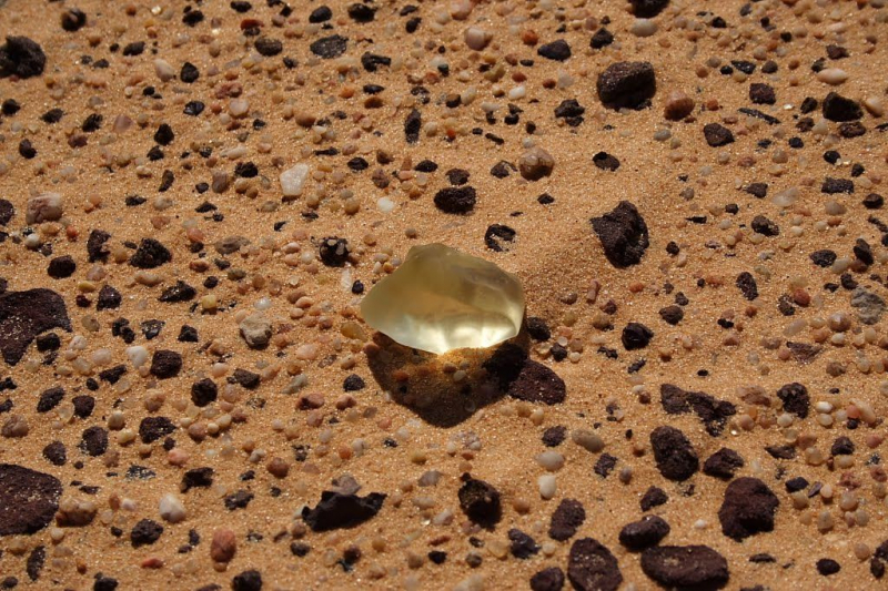 Ливийское стекло — необычный минерал пустыни