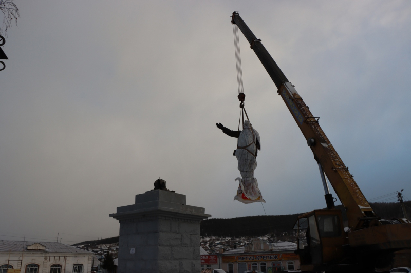 Социалисты из Миасса пожаловались в Госдуму на демонтаж памятника Ленину