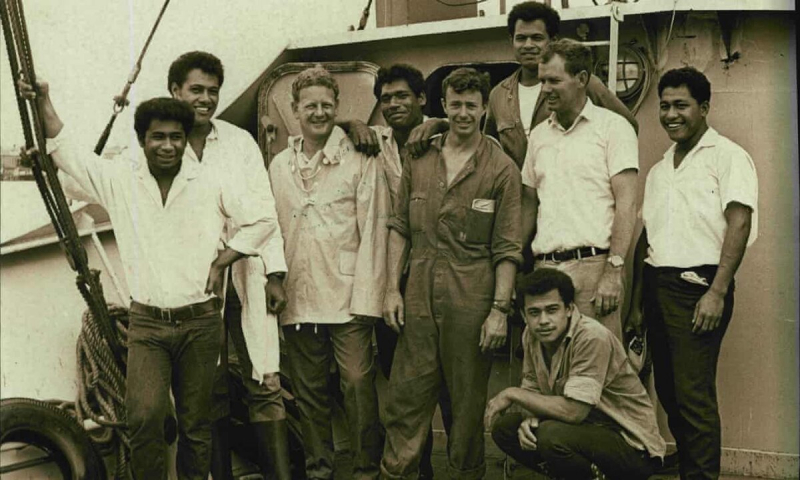 В 1965 г. шесть подростков оказались одни на необитаемом острове. История про настоящих «робинзонов»