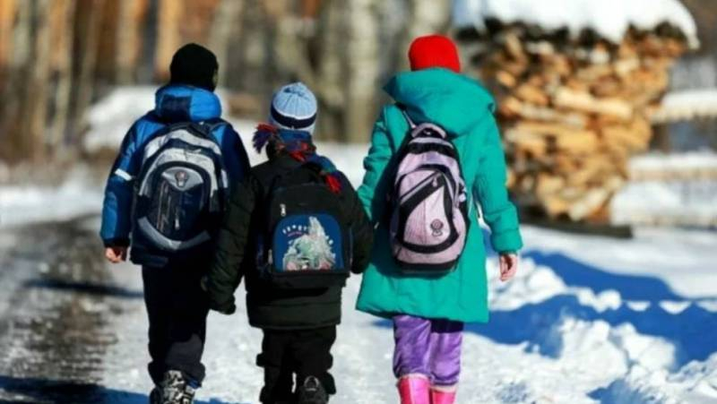 <br />
Все школы Челябинска 20 января распустили детей по домам из-за сообщений о минировании                