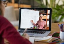 Введут ли с 10 января 2022 года дистанционное обучение для школьников России