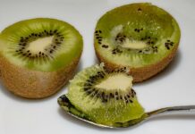 Как правильно употреблять киви?