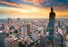 Бангкок переименовали в Крунг Тхеп Маха Накхон