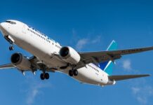 Для самолетов трех стран ограничили воздушное пространство России