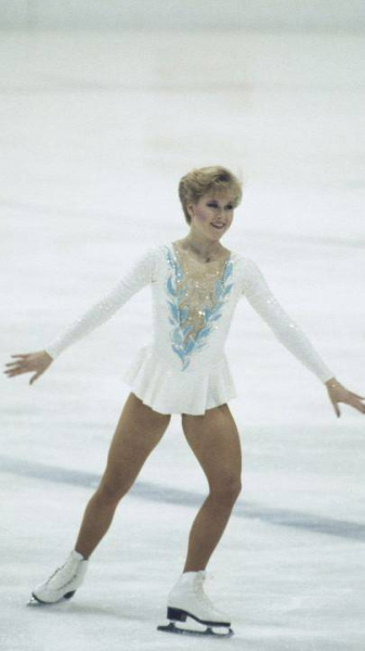 <br />
Феерия льда: какие костюмы фигуристок стали лучшими за всю историю Олимпийских игр                