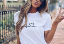 Модные женские футболки в 2022 году