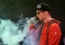 Исследование: электронные сигареты и вейпы могут вызвать заболевания десен, меняющие микробиом рта