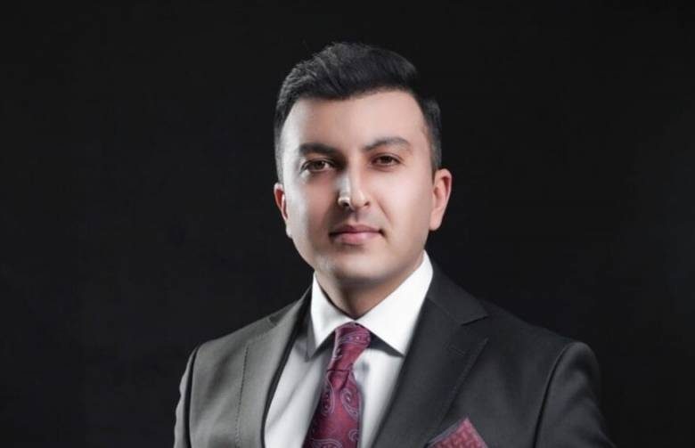 <br />
Известный таджикский певец Дамирбек Олимов погиб после страшного ДТП                