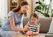 Какие выплаты положены гражданам России при рождении третьего ребенка в феврале 2022 года, что сообщает правительство