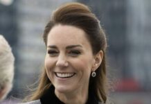 Почему Кейт Миддлтон выглядит старше своих лет и уступает во внешности Меган Маркл