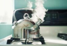 Почему нельзя кипятить воду дважды, научные факты, мифы и народные приметы