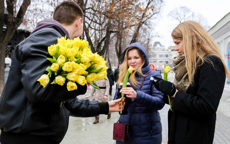 В связи с праздником 8 марта в 2022 году выходных нерабочих дней у россиян будет больше