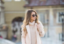 Стильное пальто пастельного оттенка — с чем носить?