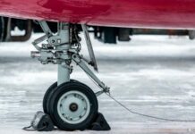 Как вернуться домой туристам из России после введения санкций