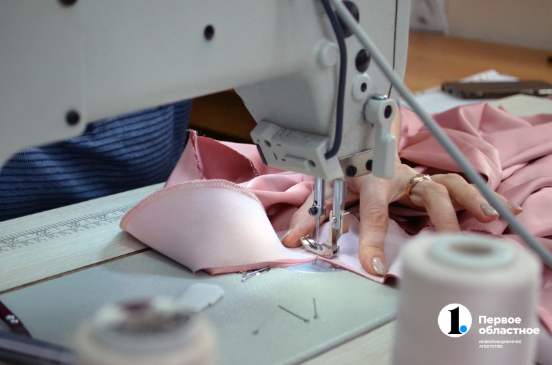 «Ощущение, что профессия умирает»: в Челябинской области растет спрос на швей
