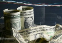 Почему жители США отмечают день рождения доллара в первый день апреля