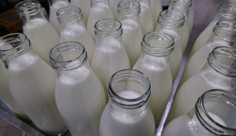 <br />
Сбои в поставках молока в России начались из-за отсутствия тары                
