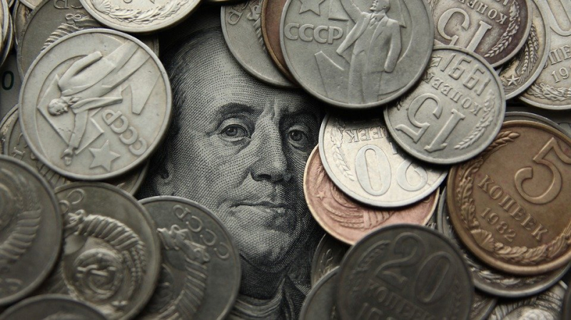 Эксперт предсказал дальнейший курс доллара к рублю