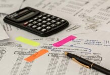 Куда обращаться за налоговым вычетом в России в 2022 году