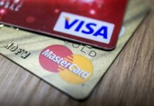 Мошенники начали снимать деньги со счетов россиян без кодов, звонков и смс