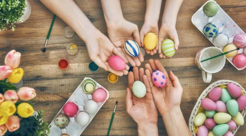 <br />
В какой день надо красить яйца на Пасху: лучшие способы окрашивания                