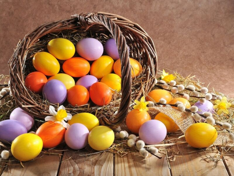 <br />
В какой день надо красить яйца на Пасху: лучшие способы окрашивания                