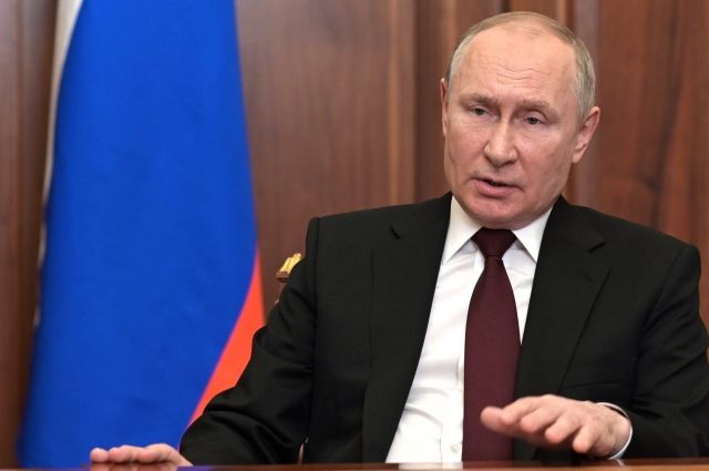 Владимир Путин назвал цели операции на Донбассе «благородными». Все важные заявления президента России с космодрома «Восточный»