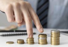 Почему в России до сих пор не провели индексацию пенсий и МРОТ