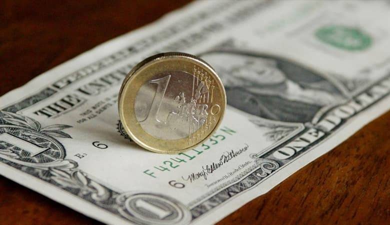 <br />
Стоимость евро и доллара в апреле 2022 года: прогноз финансовых экспертов                