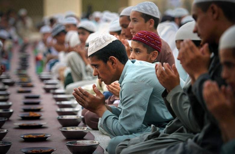 <br />
Традиции и запреты священного мусульманского праздника Ураза-байрам                