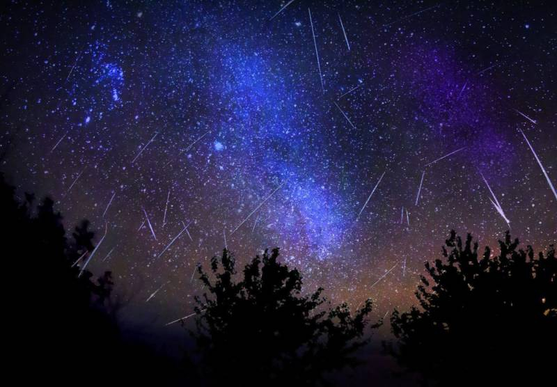 <br />
Успей загадать желание: метеорный дождь из обломков кометы Галлея прольется на Землю в ночь с 5 на 6 мая 2022 года                