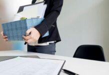 «Оптимизация персонала»: кого в первую очередь сократят в ближайшие полгода