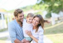 Когда и как отмечают День семьи, любви и верности в России в 2022 году